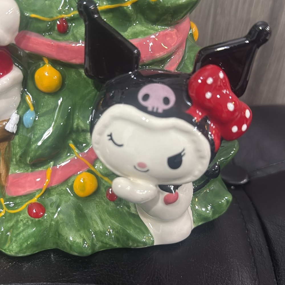 Blue Sky Clayworks Hello Kitty & Friends Decorating A Christmas Tree Figurine - Picture 3 of 10